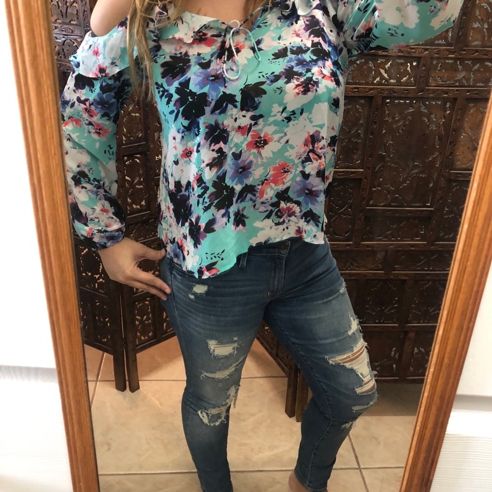 Floral Green Pattern Cold Off Shoulder Ruffle Top - Picture 4 of 4